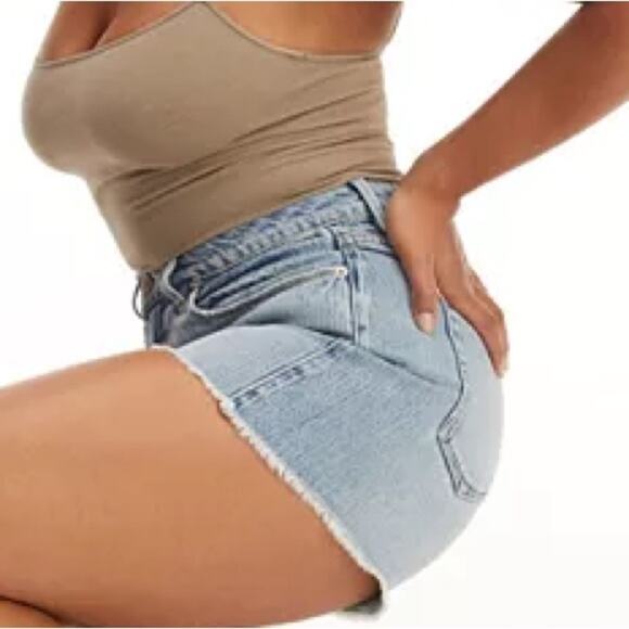 NWT Good American Cut Off Short Size 10 Retail 119.00 High rise - Picture 6 of 6